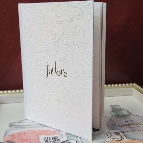 Dior J'adore Perfume & Lotion Set NIB Notebook & Dior Nail Polish & 5 Cards - Picture 9 of 16